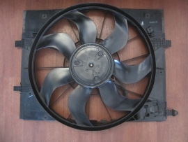 Mercedes Benz - cooling radiator fan - A0999060612
